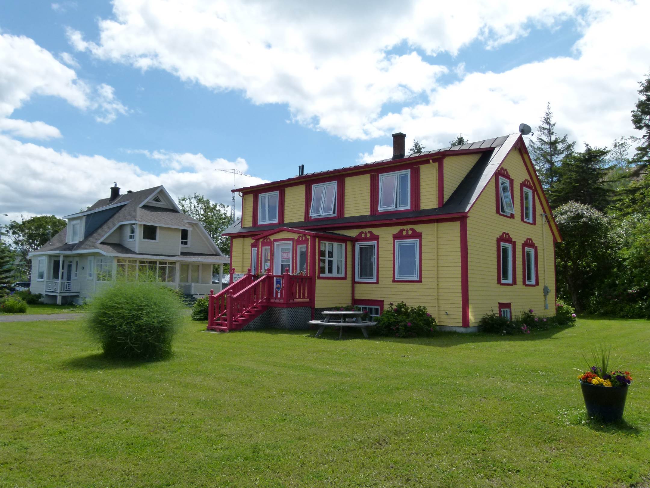 La maison entre mer et montagne, exterior