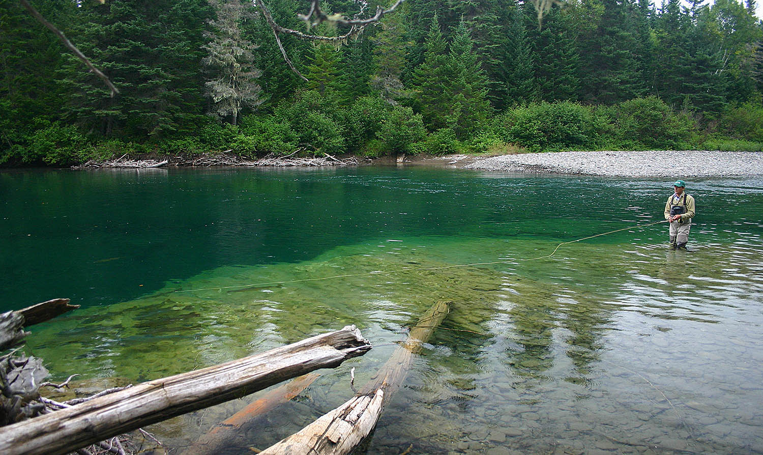 Pêche au saumon Rivière CapChat Maison Mer et Montagnes